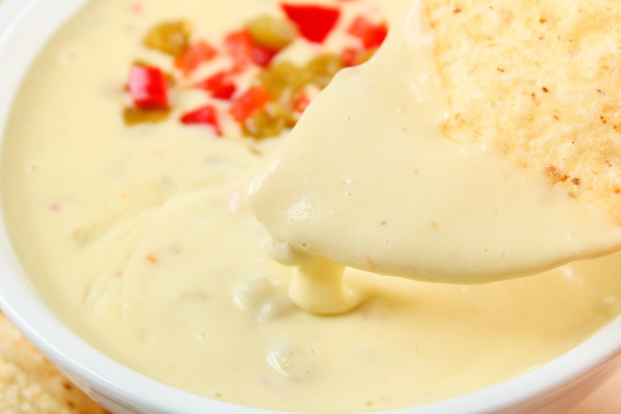 The Best Vegan White Queso (6 Ingredients) - Plant Based Jess