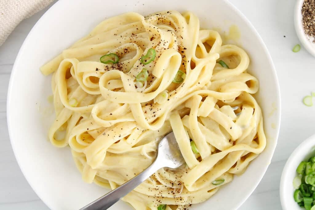 Oat Milk Alfredo Pasta Sauce (Vegan and No Cashews) - Plant Based Jess