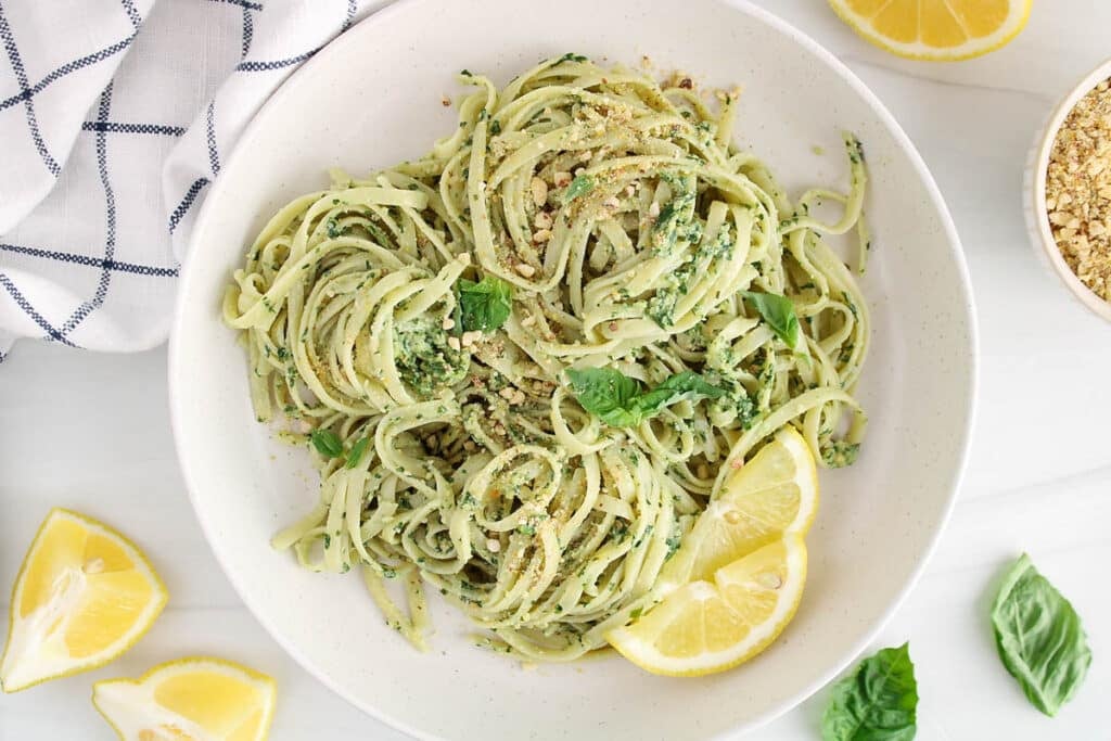 Easy Pasta al Pesto Linguini with Basil Pesto Sauce Plant