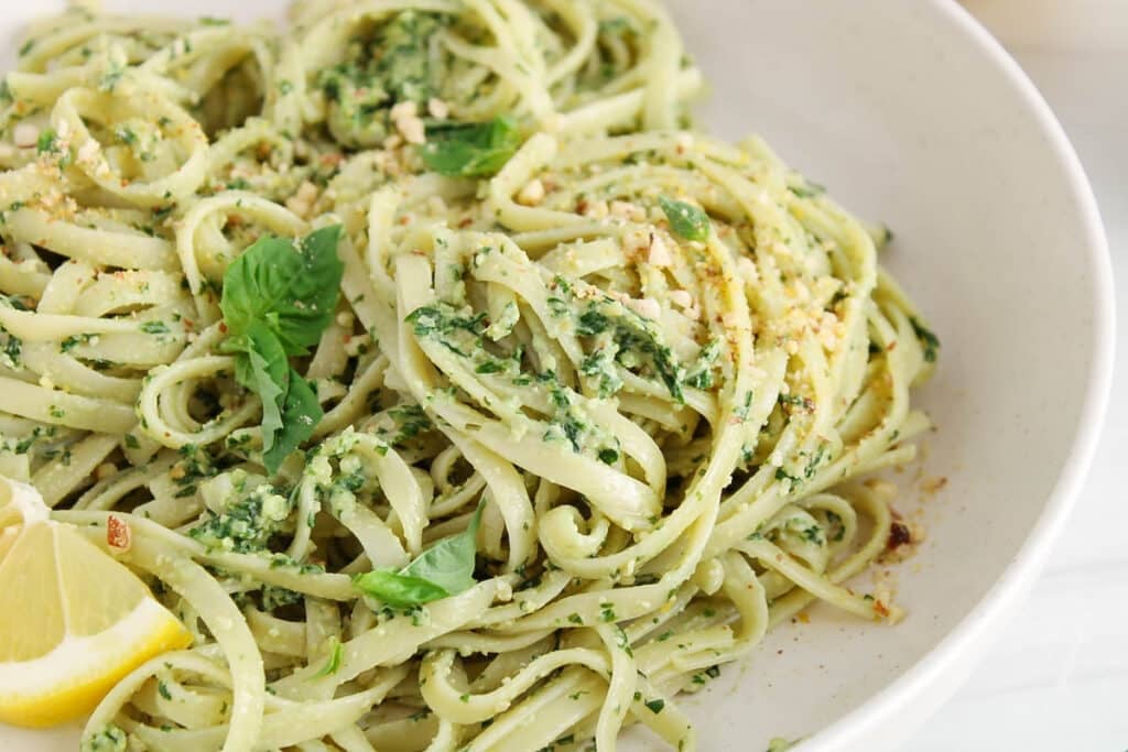 Easy Pasta al Pesto Linguini with Basil Pesto Sauce Plant