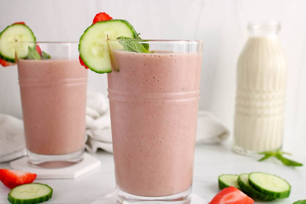 Strawberry Banana Smoothie - 5 Minutes - Pinch Me Good