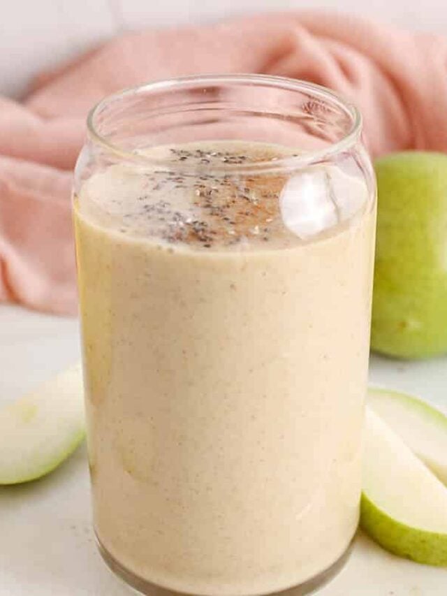 Creamy Pear Smoothie with Banana