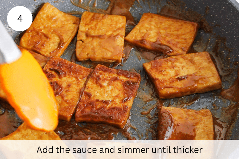 In process picture: simmer until the sauce is thicker.