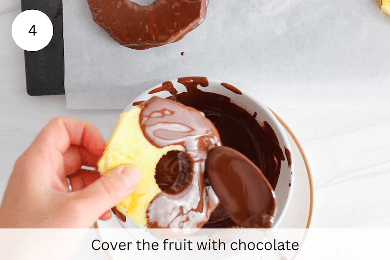 In process picture: cover the chocolate.