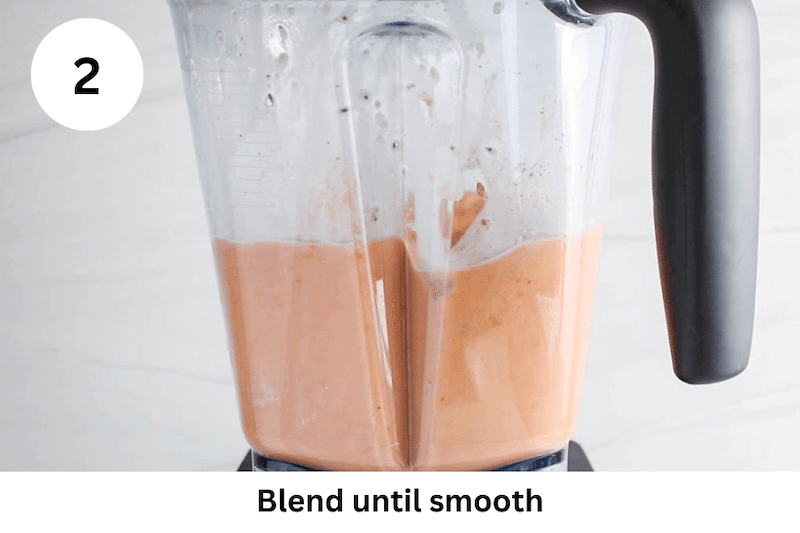 In process picture: blended smoothie in a blender.
