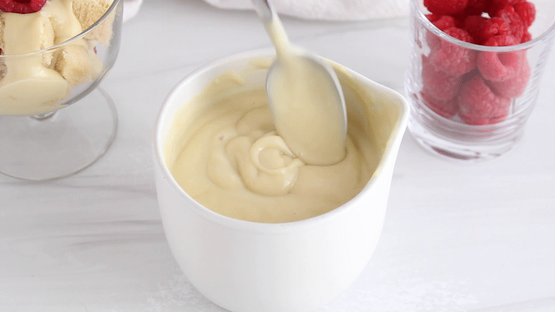 White bowl with a thick vegan pastry cream.