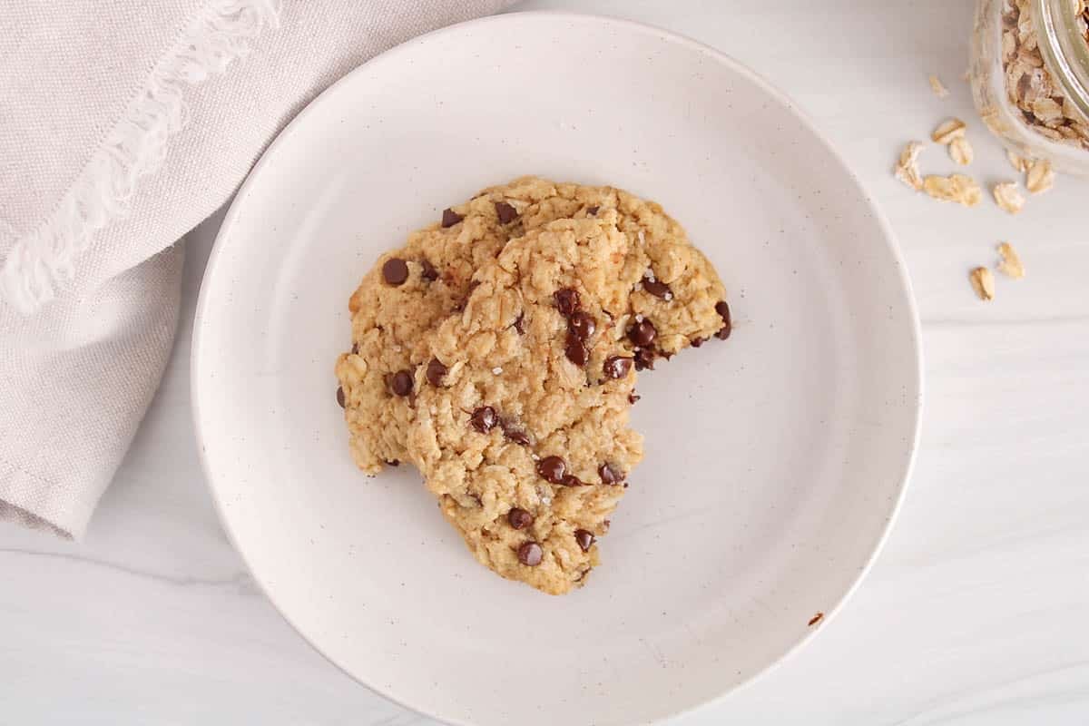 Single Serve Oatmeal Chocolate Chip Cookie (Vegan)